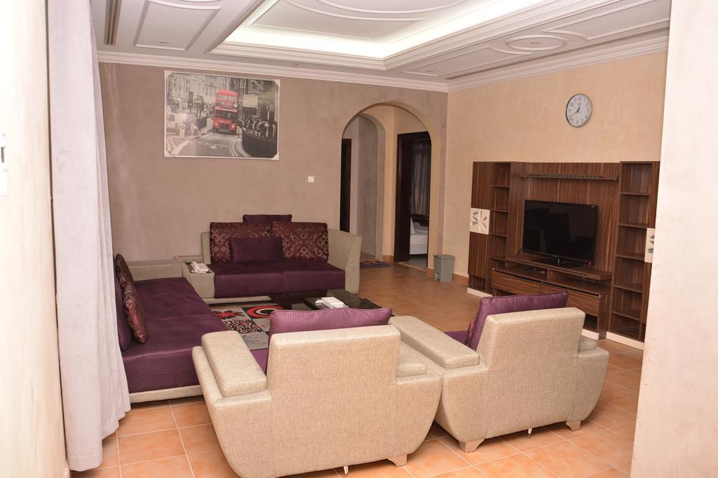 Janadriyah Suites 13 Nadinah Dış mekan fotoğraf